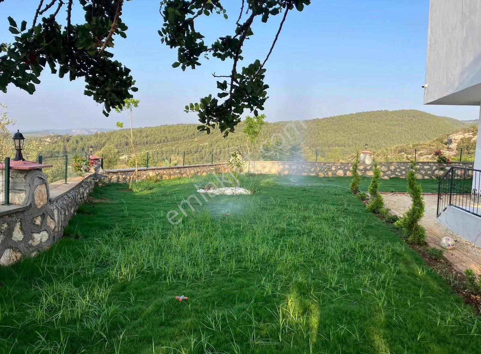 Onur'dan Erdemli İlemin'de Arsa İçerisinde Satılık Villa - Görsel 10