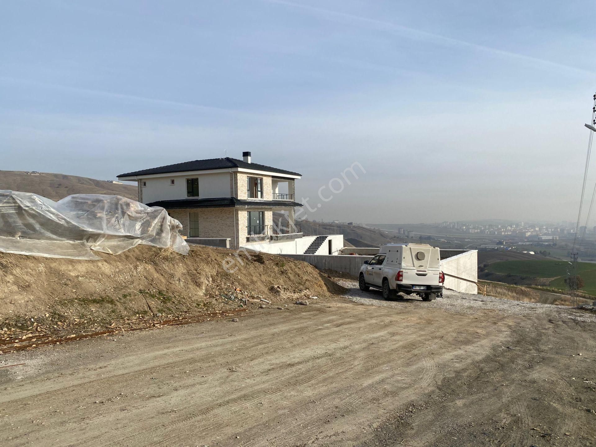 Gökçe Emlak'tan Satılık Tek Tapu Eşsiz Bir Manzarada Villa Arsası