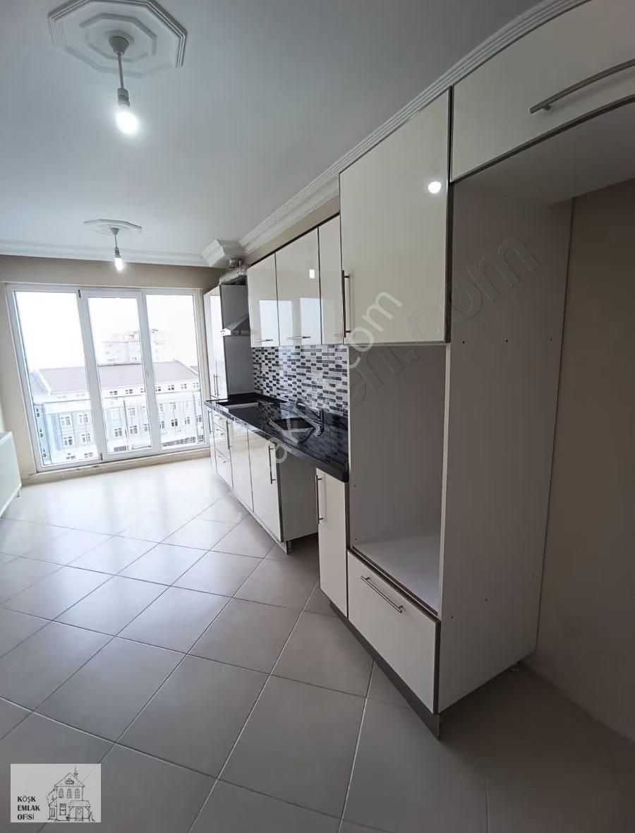 Beylikdüzü Marmara Mahallesi 3+1 Kiralık Daire - Görsel 26