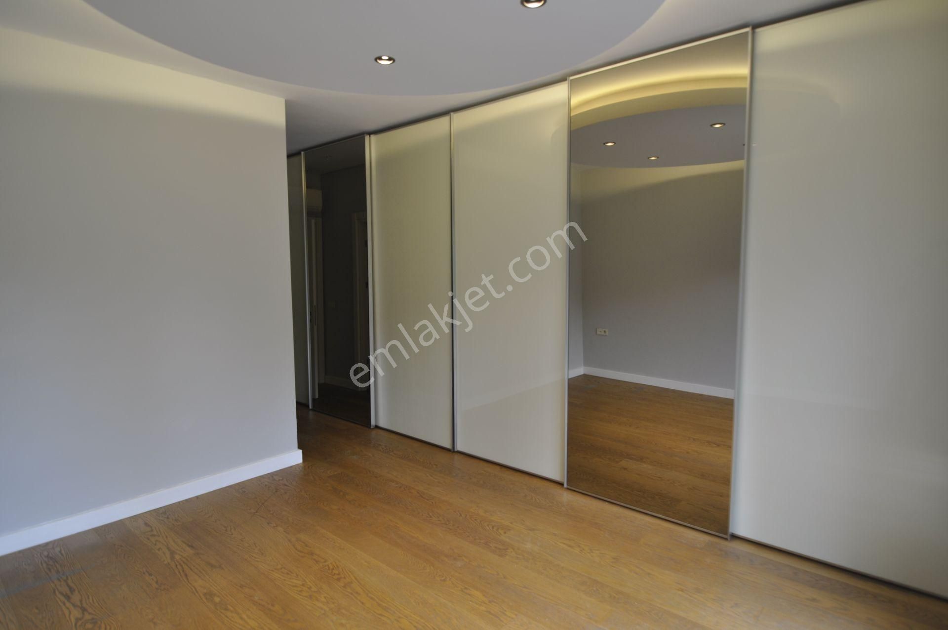 Pyramıd'den Bosphorus City 1.sıra Bahçe-havuzlu 4+1 Yalı Dairesi - Görsel 23