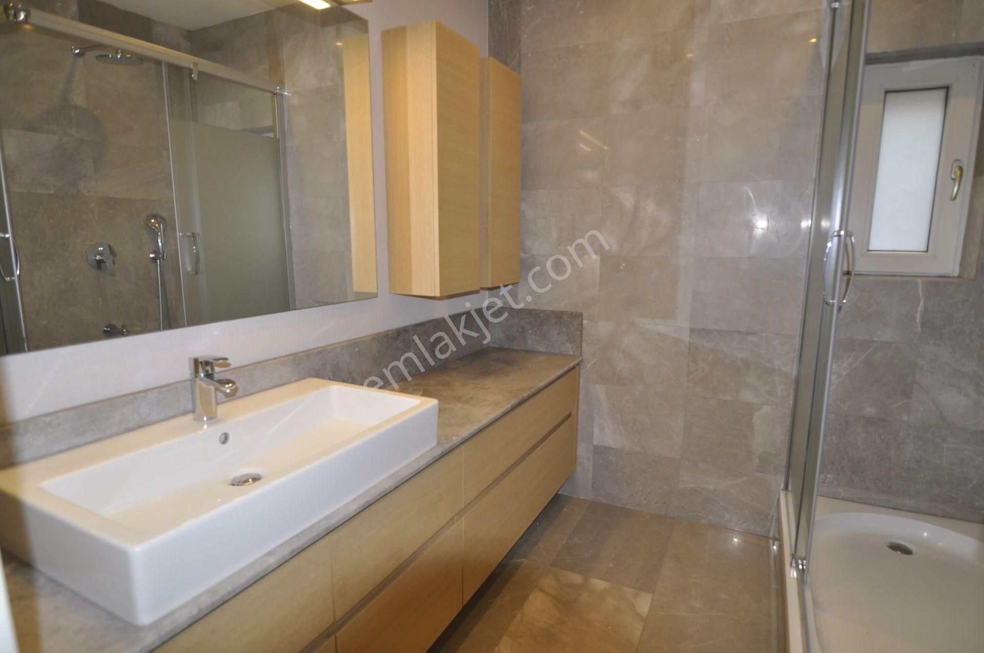 Pyramıd'den Bosphorus City 1.sıra Bahçe-havuzlu 4+1 Yalı Dairesi - Görsel 22