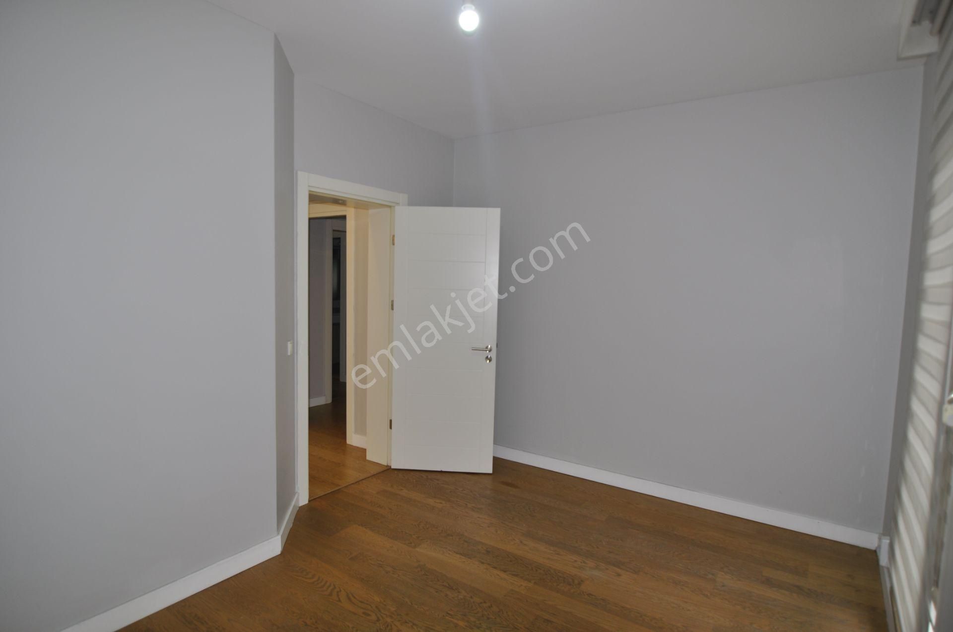 Pyramıd'den Bosphorus City 1.sıra Bahçe-havuzlu 4+1 Yalı Dairesi - Görsel 15