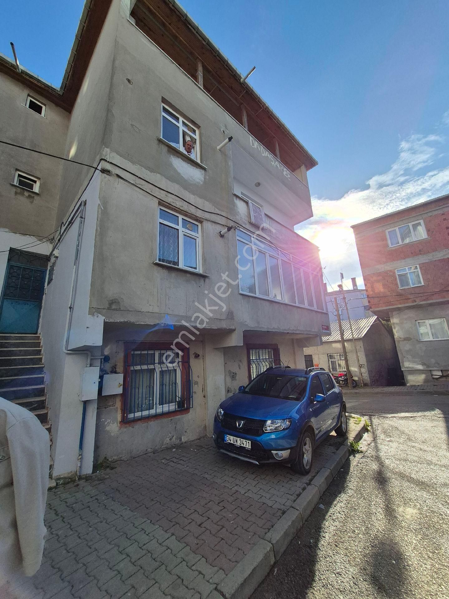 Sultanbeyli Orhangazi Mahallesi’nde Kiralık 3+1 Daire