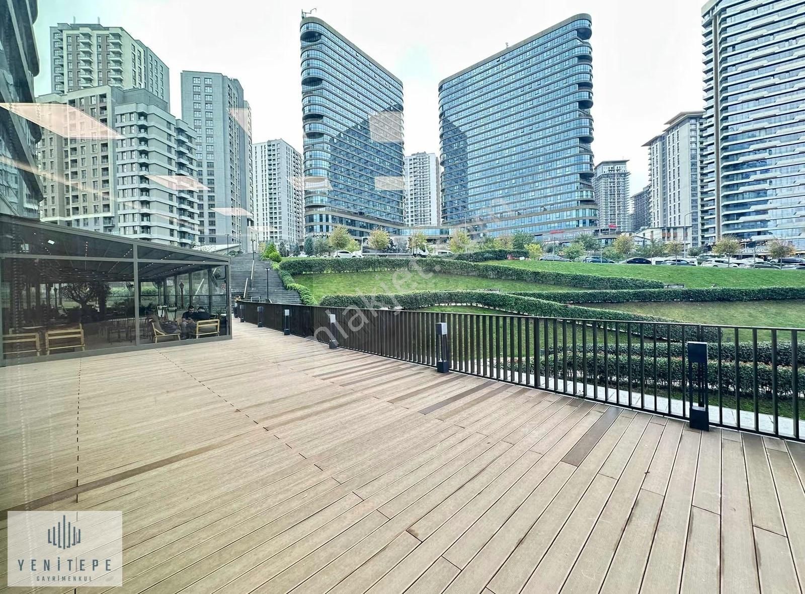 Yenitepe Gayrimenkul'den Geniş Teraslı Ön Kullanımlı Dükkan - Görsel 19