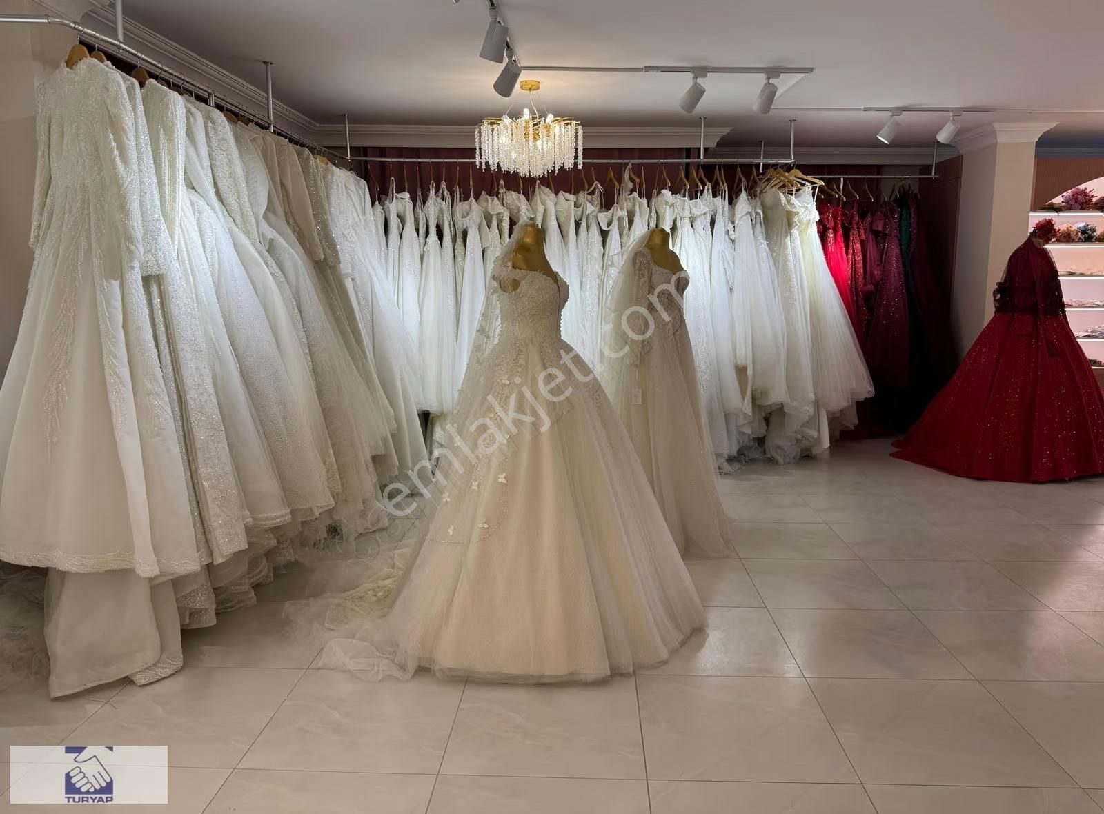 Manavgat Merkezde Cirolu Devren Gelinlik Mağazası - Görsel 12