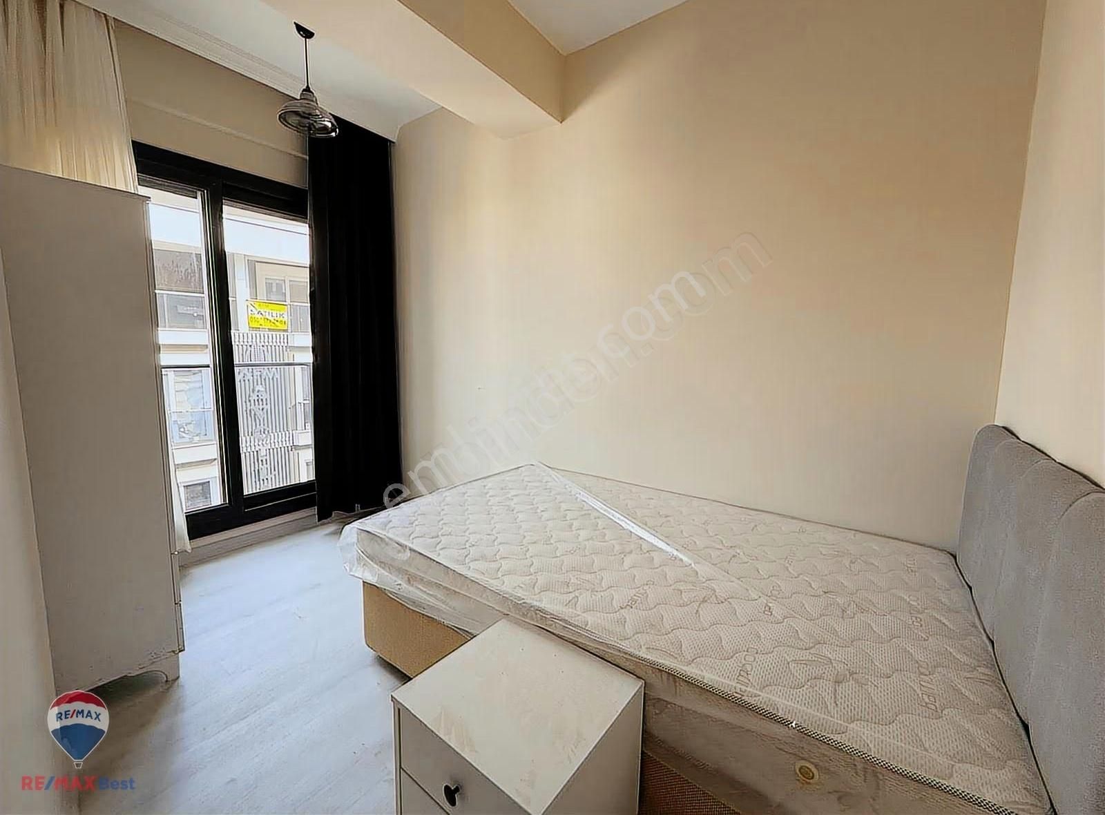 24 Seyrekte Acil Satılık 1+1 Daire - Görsel 7