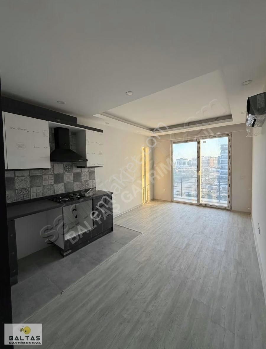 Altıntaş'ta 1+1 İskânlı Ve Havuzlu Daire - Görsel 2