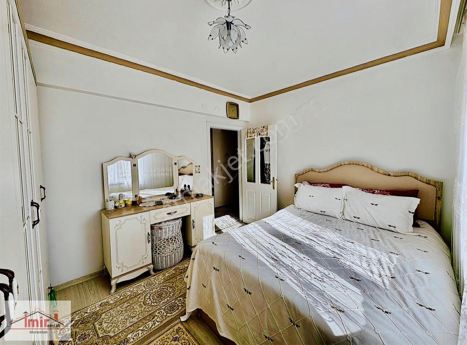 Pursaklar İmir Emlak'tan Merkezi Konumda Gd Cephe 3+1 Daire .. - Görsel 5