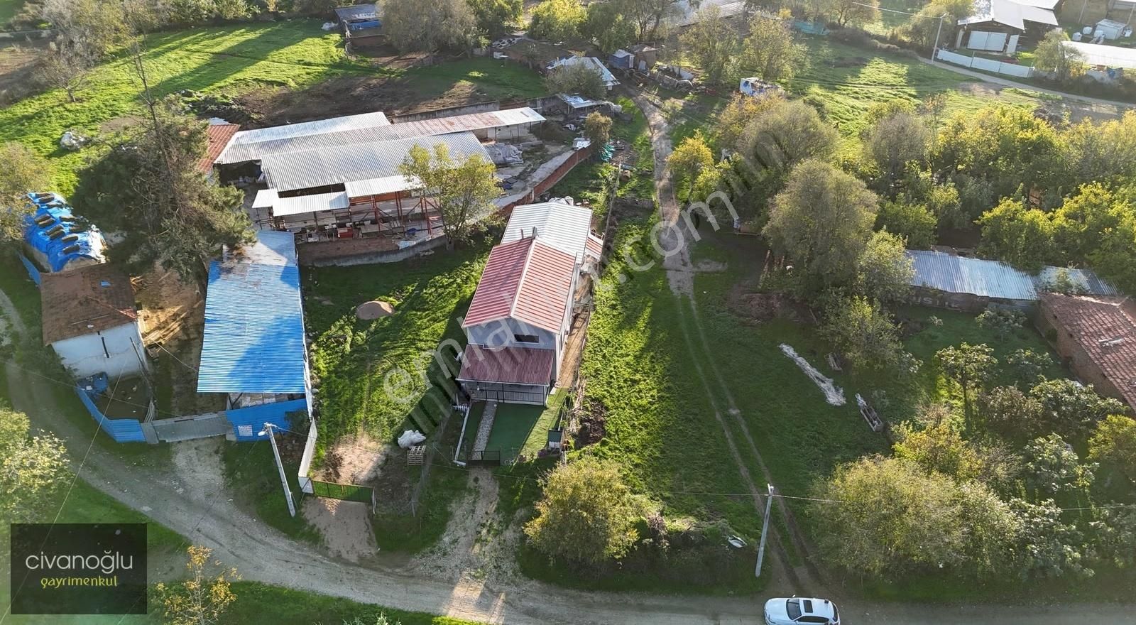 Nilüfer Akçalar'da Köy İçine Yakın 825m² Tarla