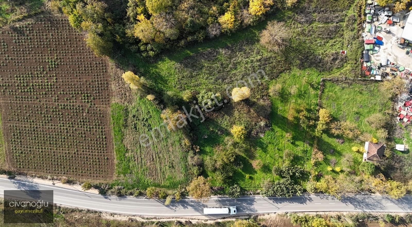 Hasanağa 'da İzmir Yolunu Sanayiye Bağlayan Kadastral Yola Cephe