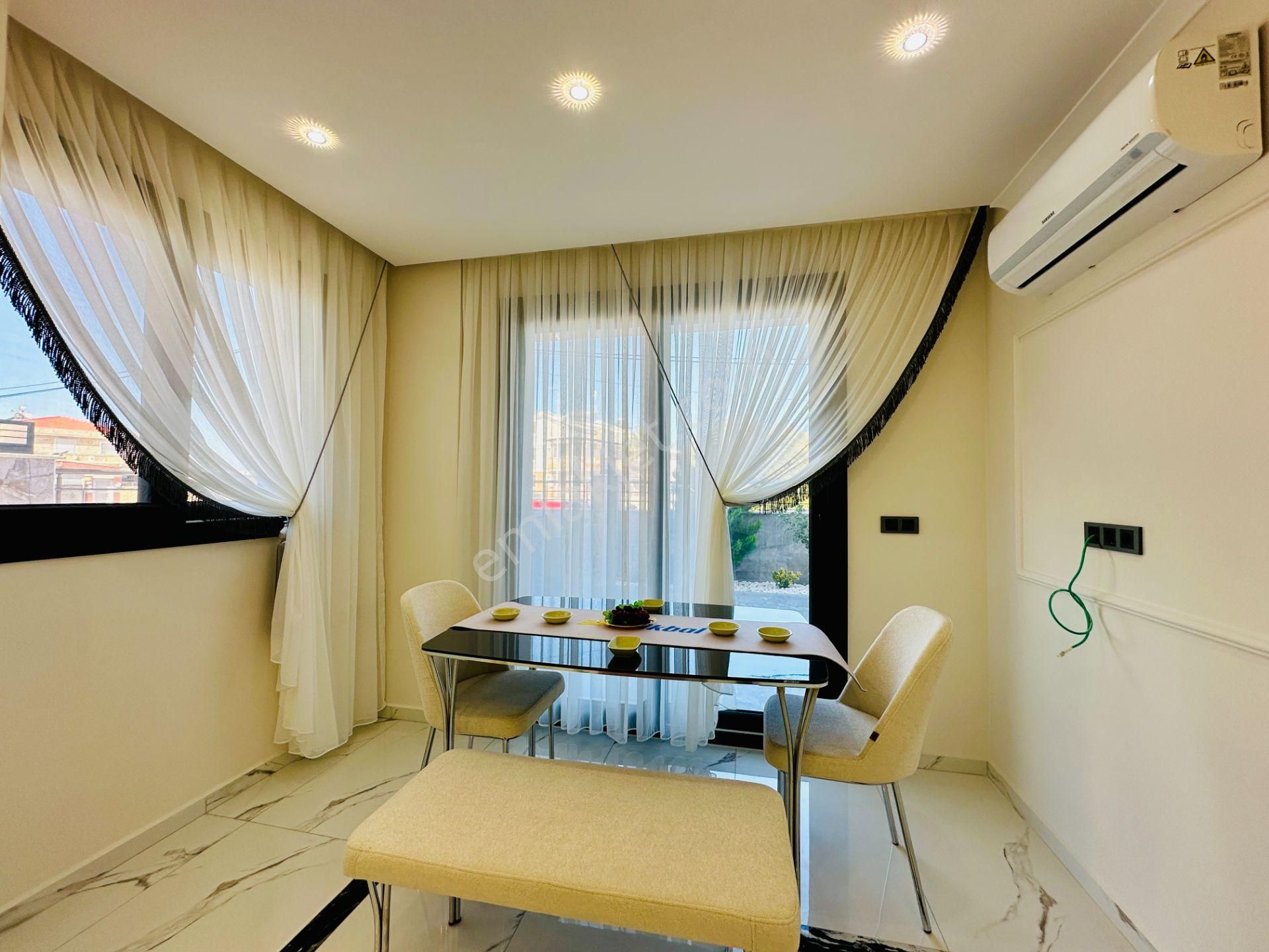 Villacı Onur'dan Altınkumda Satılık Köşebaşı 5+1 Ayrı Mutfaklı Full Eşyalı Lüx Villa - Görsel 15