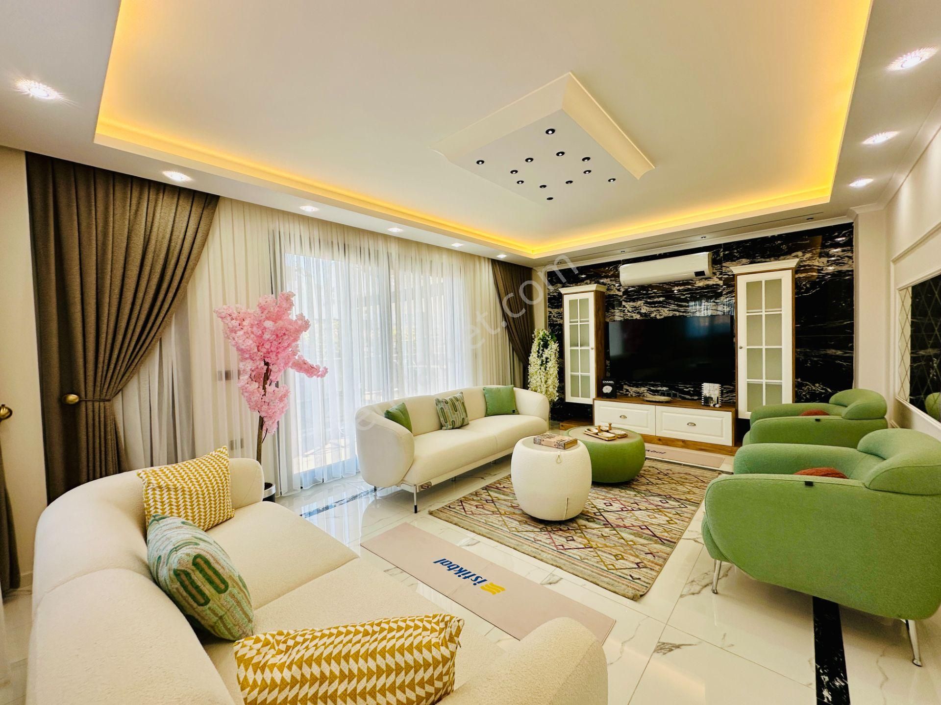 Villacı Onur'dan Altınkumda Satılık Köşebaşı 5+1 Ayrı Mutfaklı Full Eşyalı Lüx Villa - Görsel 10