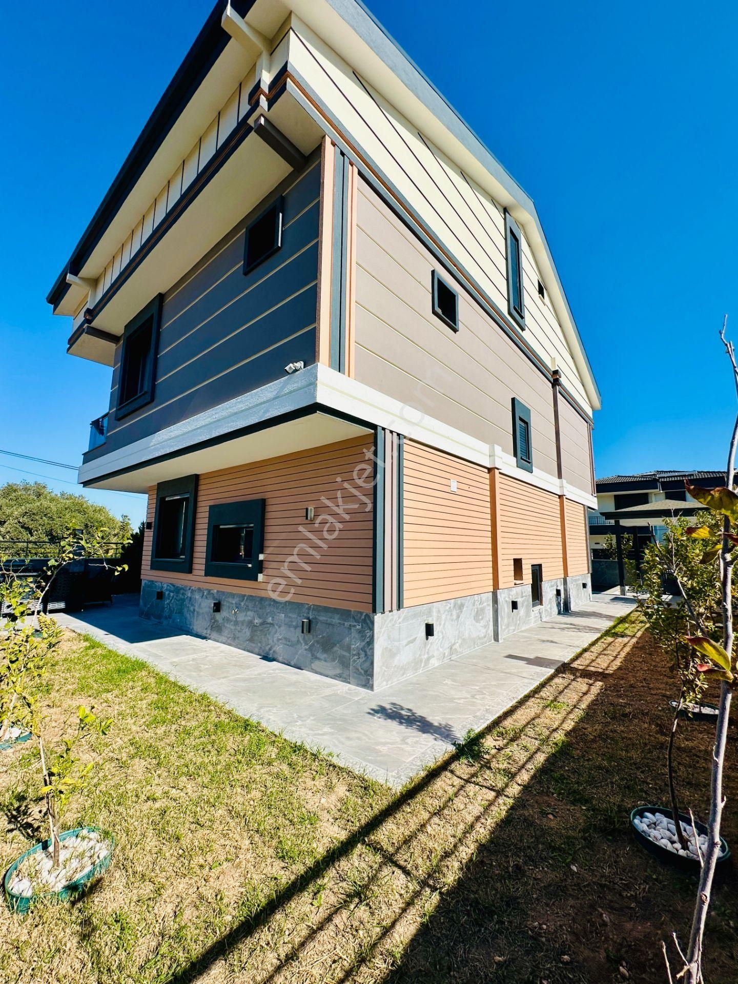 Villacı Onur'dan Altınkumda Satılık Köşebaşı 5+1 Ayrı Mutfaklı Full Eşyalı Lüx Villa - Görsel 5