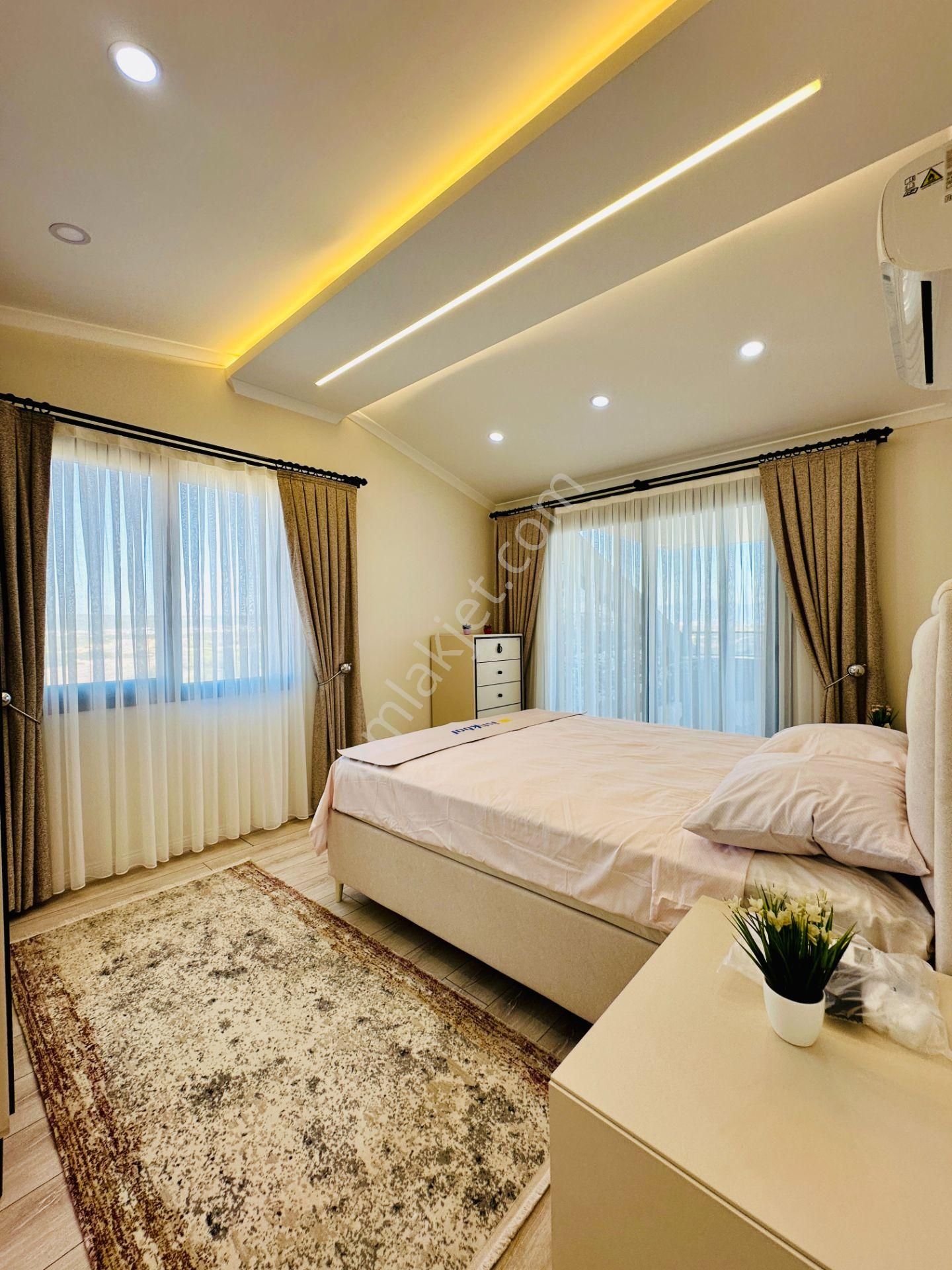 Villacı Onur'dan Altınkumda Satılık Köşebaşı 5+1 Ayrı Mutfaklı Full Eşyalı Lüx Villa - Görsel 29