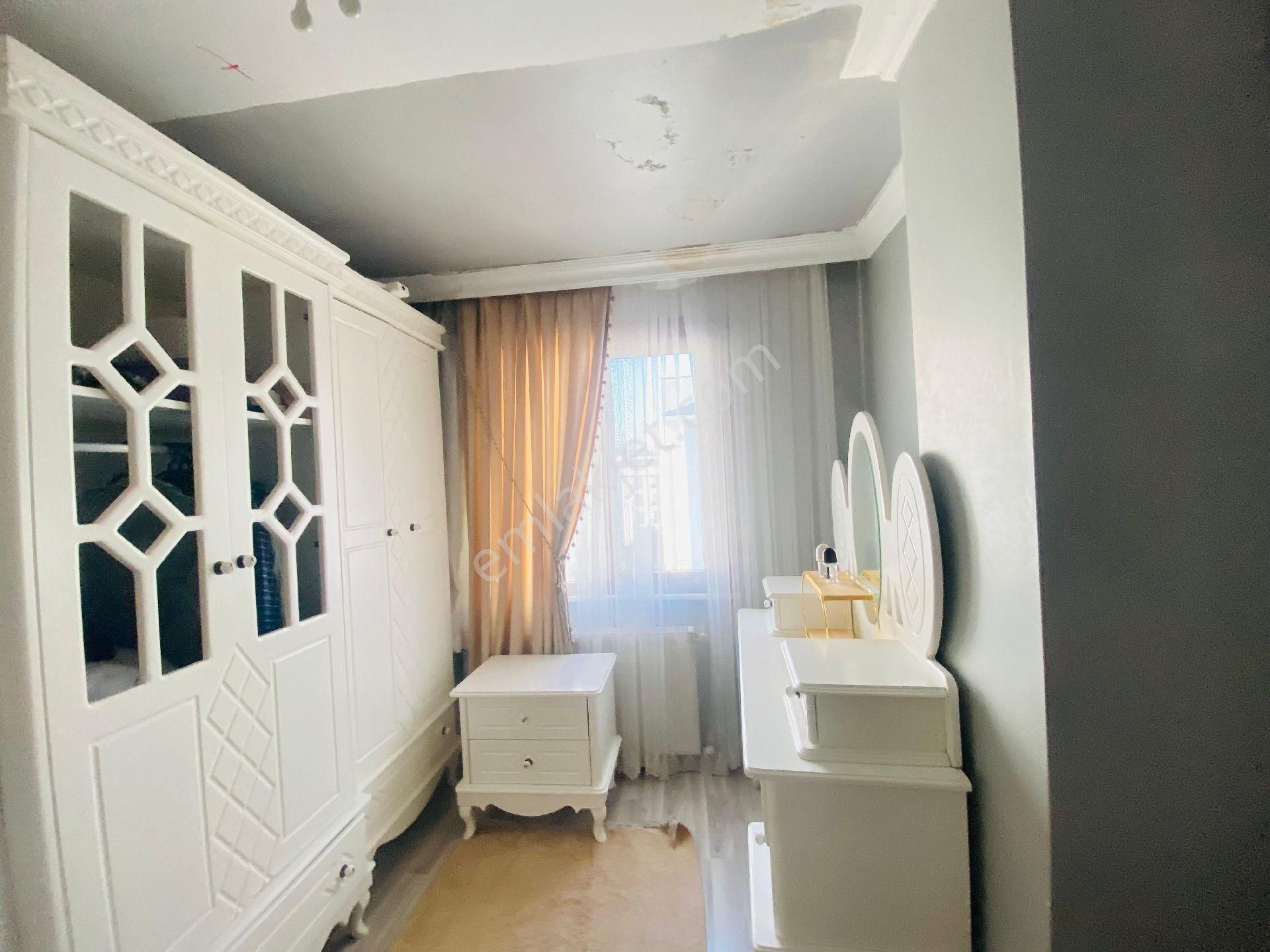 Adil Mah. 5+2 İskanlı Mükemmel Konumda Çatı Dubleks - Görsel 13