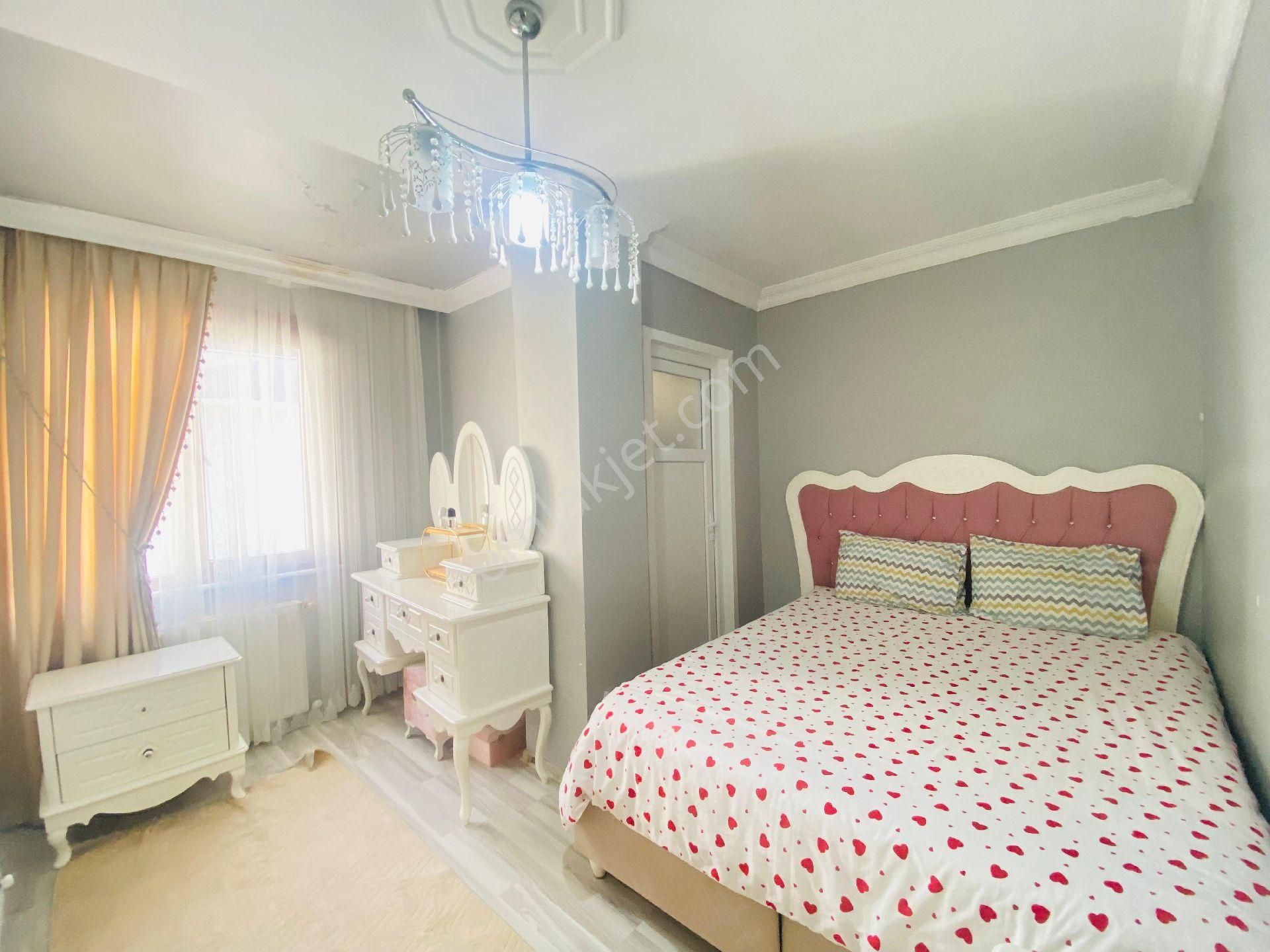 Adil Mah. 5+2 İskanlı Mükemmel Konumda Çatı Dubleks - Görsel 11