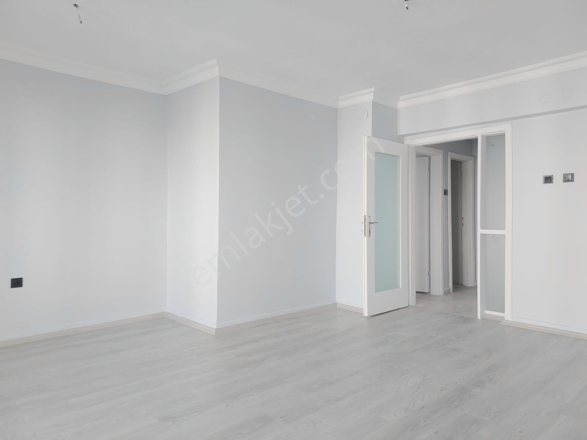 Taşınmaya Hazır, Yeni Tadilatlı, Asansörlü, Önü Açık, Daire!! - Görsel 11