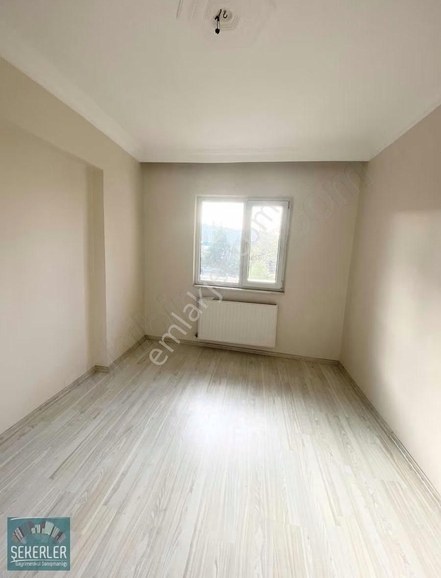 Şekerlerden Metroya Yakın Merkezi Konumlu Ara Kat Kiralık Daire - Görsel 9