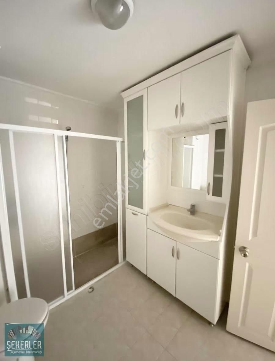 Şekerlerden Metroya Yakın Merkezi Konumlu Ara Kat Kiralık Daire - Görsel 5