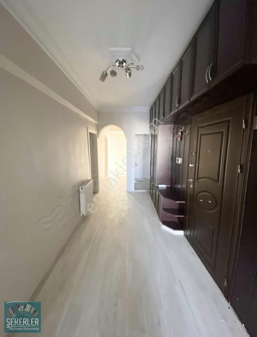 Şekerlerden Metroya Yakın Merkezi Konumlu Ara Kat Kiralık Daire - Görsel 4