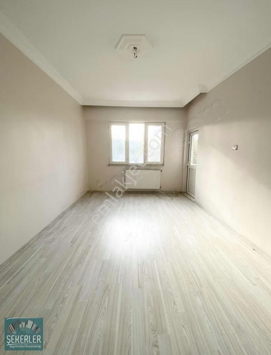 Şekerlerden Metroya Yakın Merkezi Konumlu Ara Kat Kiralık Daire - Görsel 10