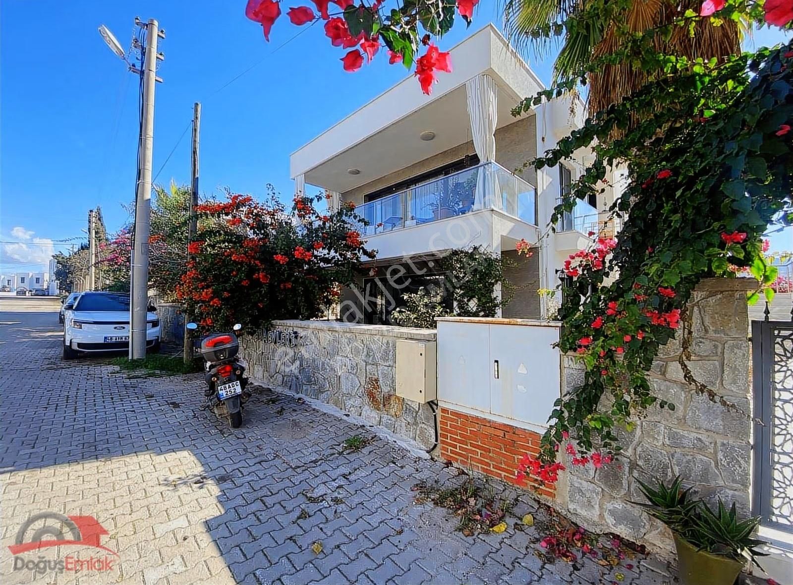 Doğuş Emlak'tan Denize 50 Metre 3+1 Kiralık Bahçe Katı Daire - Görsel 3