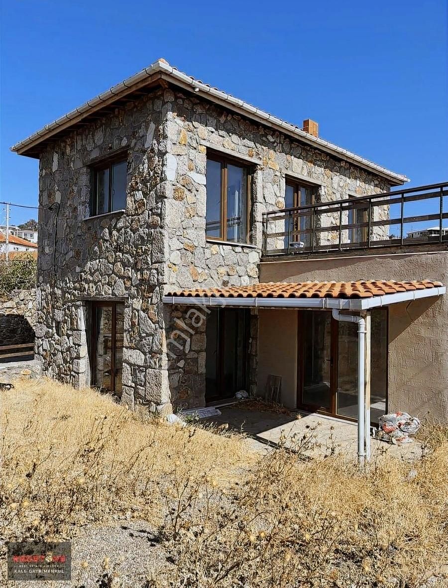 Ayvacık Naldöken'de Eşsiz Deniz Manzaralı Bahçeli Villa - Görsel 7