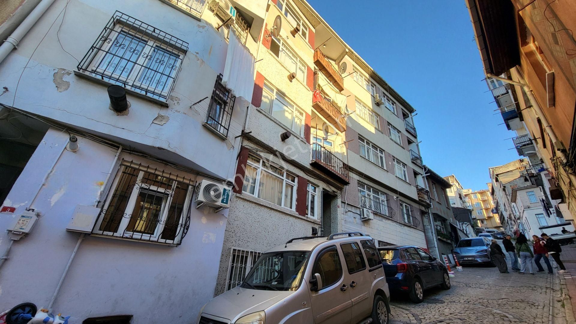 Fatih Derviş Ali Mah. Satılık Müstakil Komple Bina 4 Katlı - Görsel 4