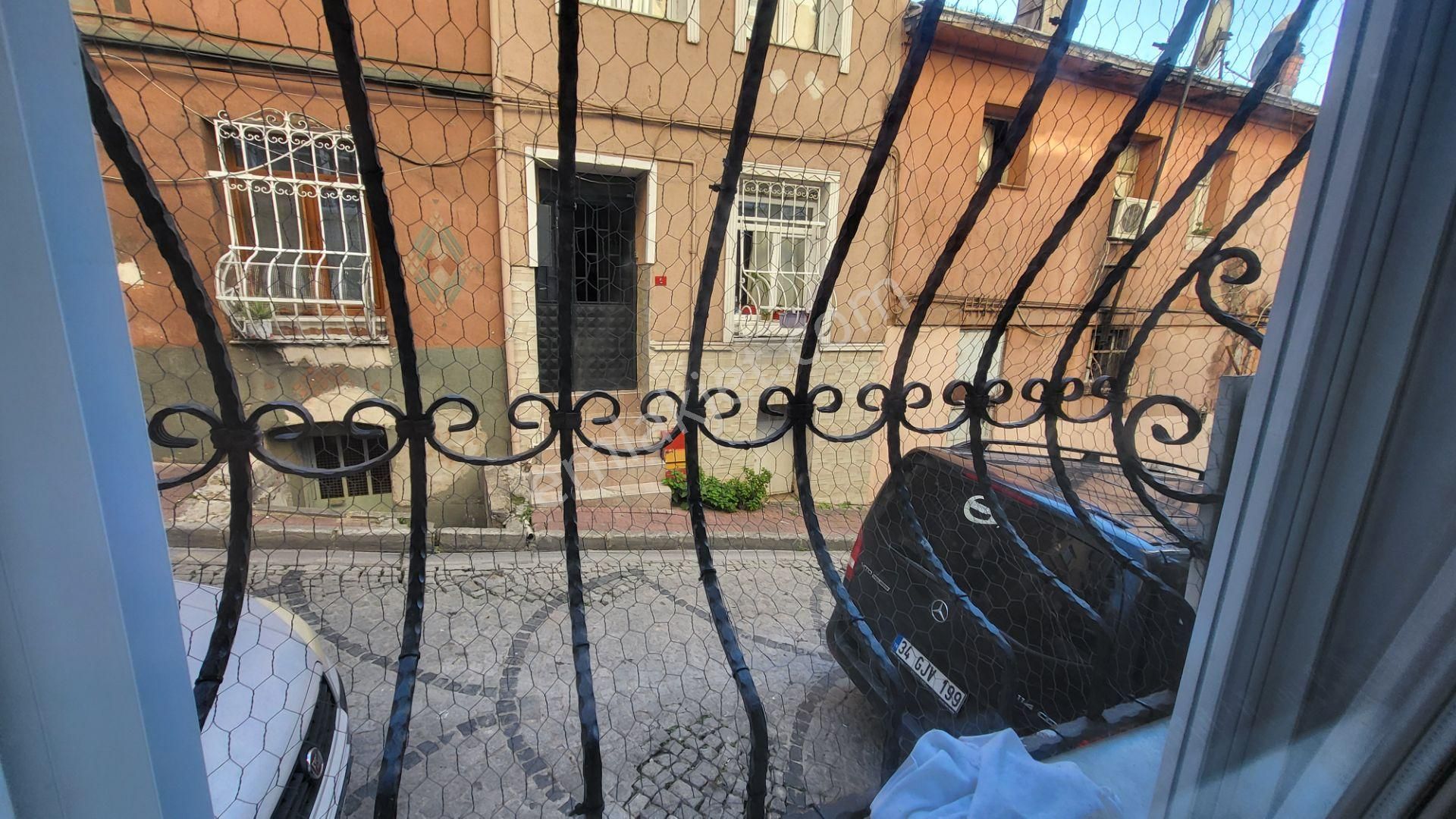 Fatih Derviş Ali Mah. Satılık Müstakil Komple Bina 4 Katlı - Görsel 29