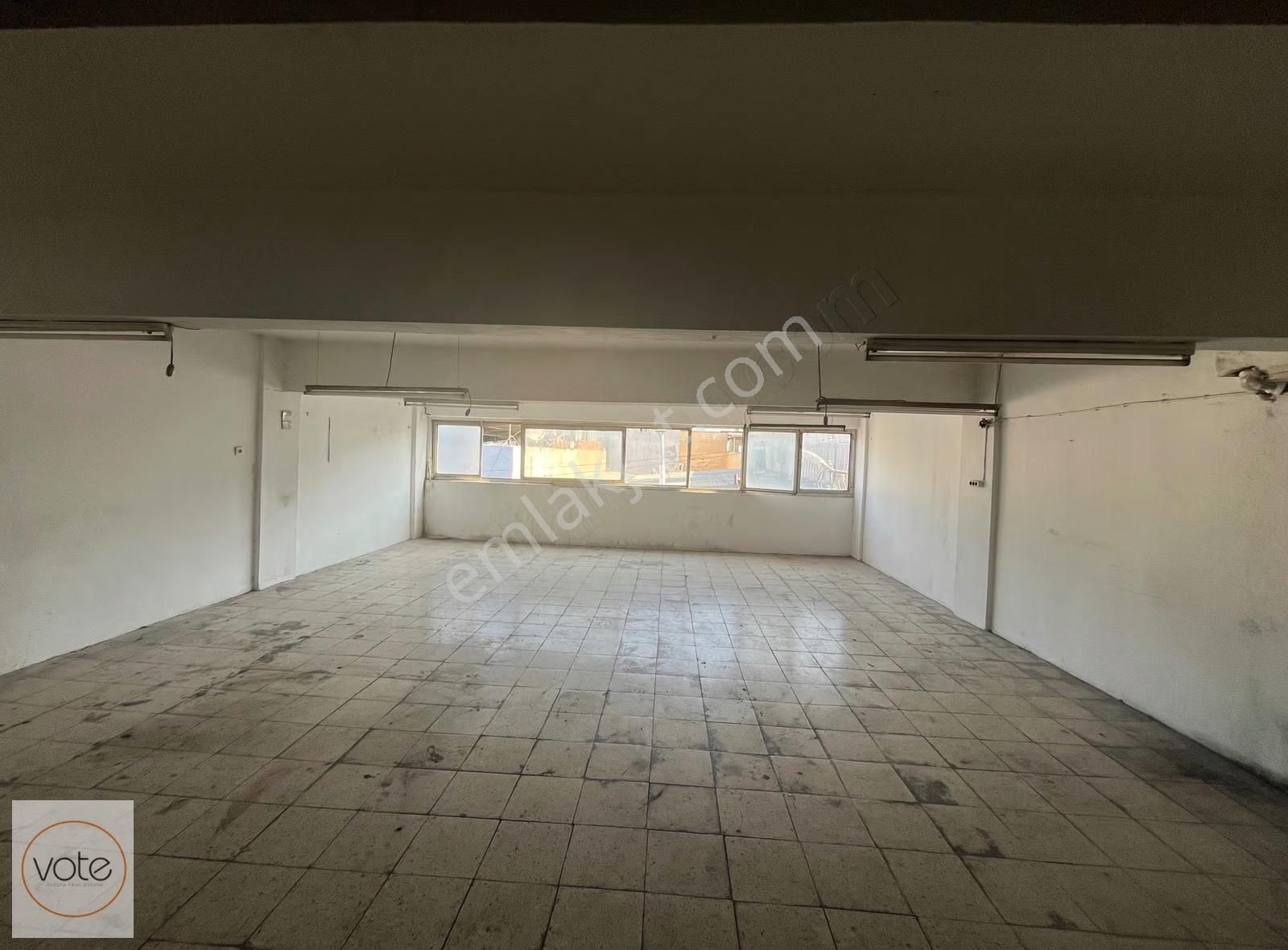 Karabağlar Sanayide Caddeye 20mt Kiralık Komple Dükkan - Görsel 5