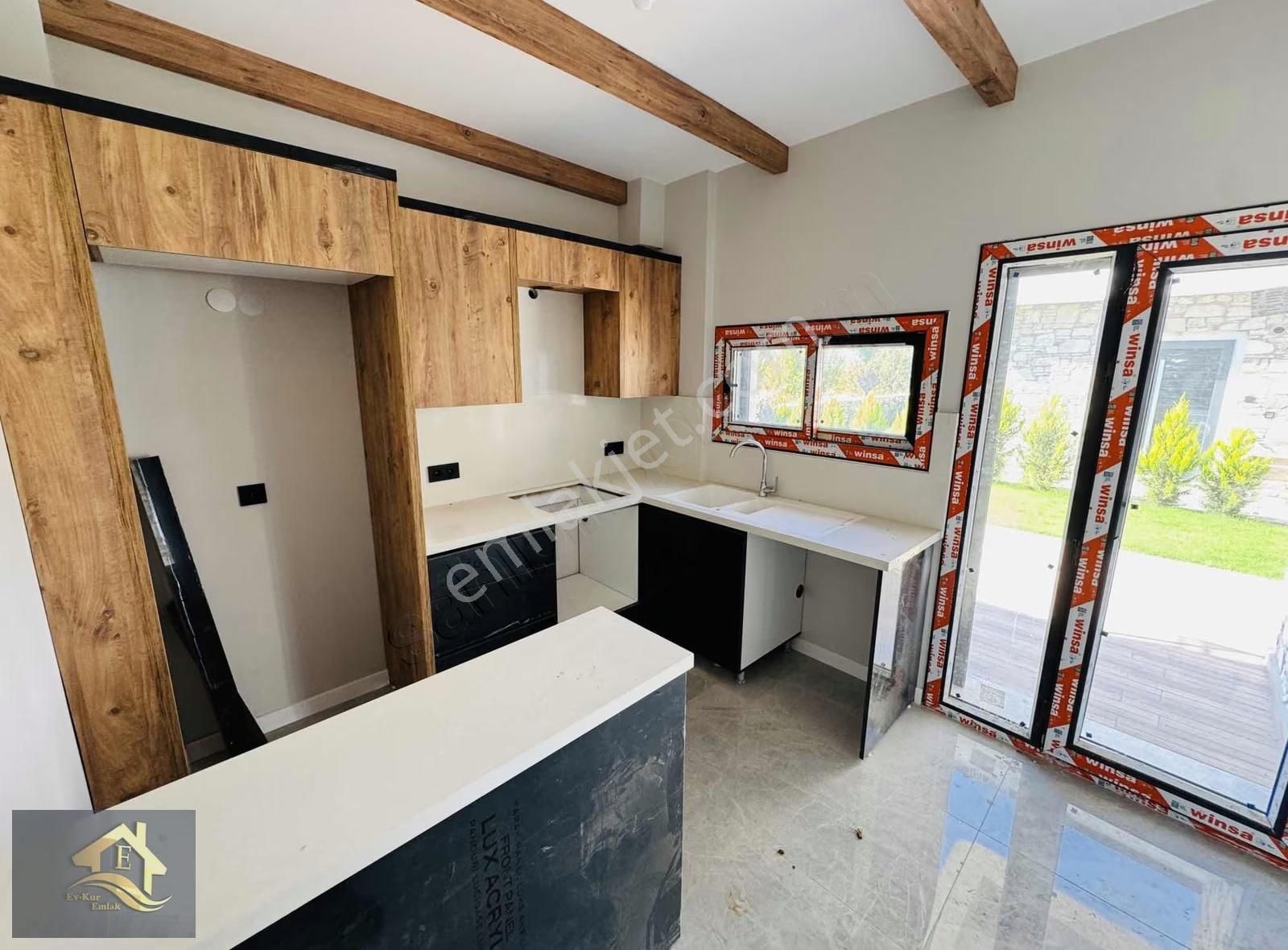 Kuşadası Davutlar'da Tek Müstakil Özel Havuzlu 3+1 Villa - Görsel 10