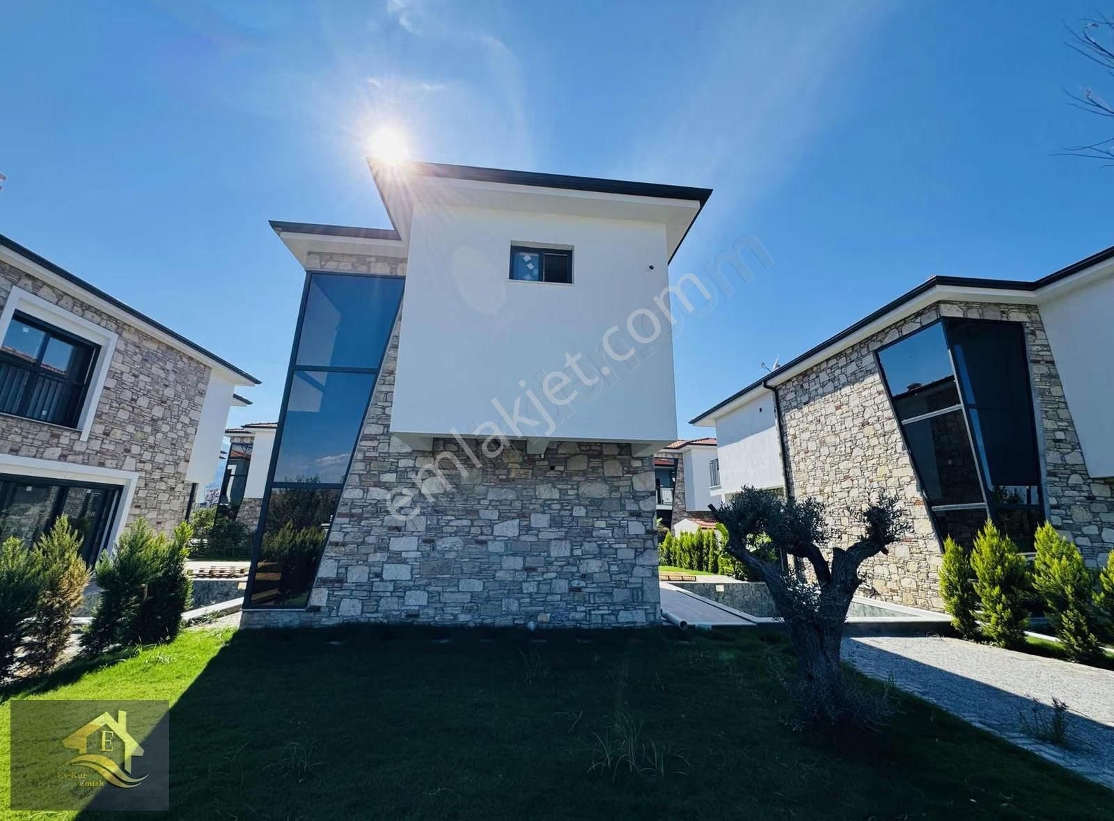 Kuşadası Davutlar'da Tek Müstakil Özel Havuzlu 3+1 Villa - Görsel 22