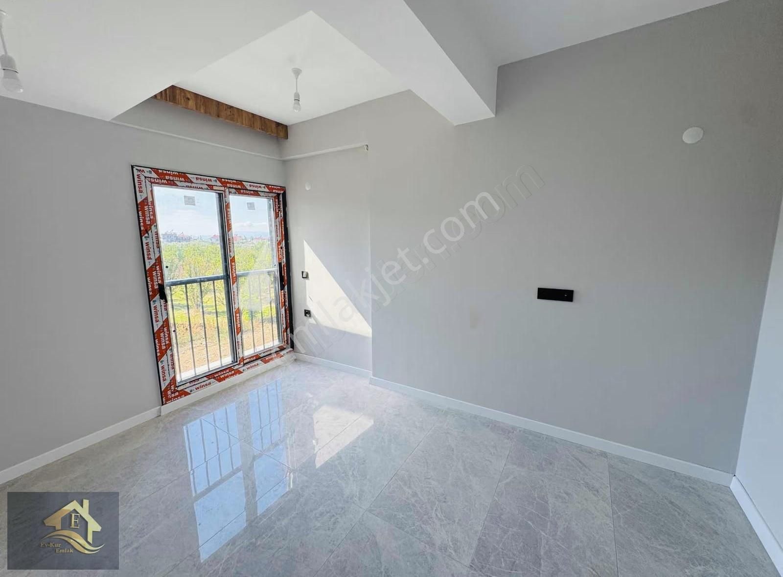 Kuşadası Davutlar'da Tek Müstakil Özel Havuzlu 3+1 Villa - Görsel 13