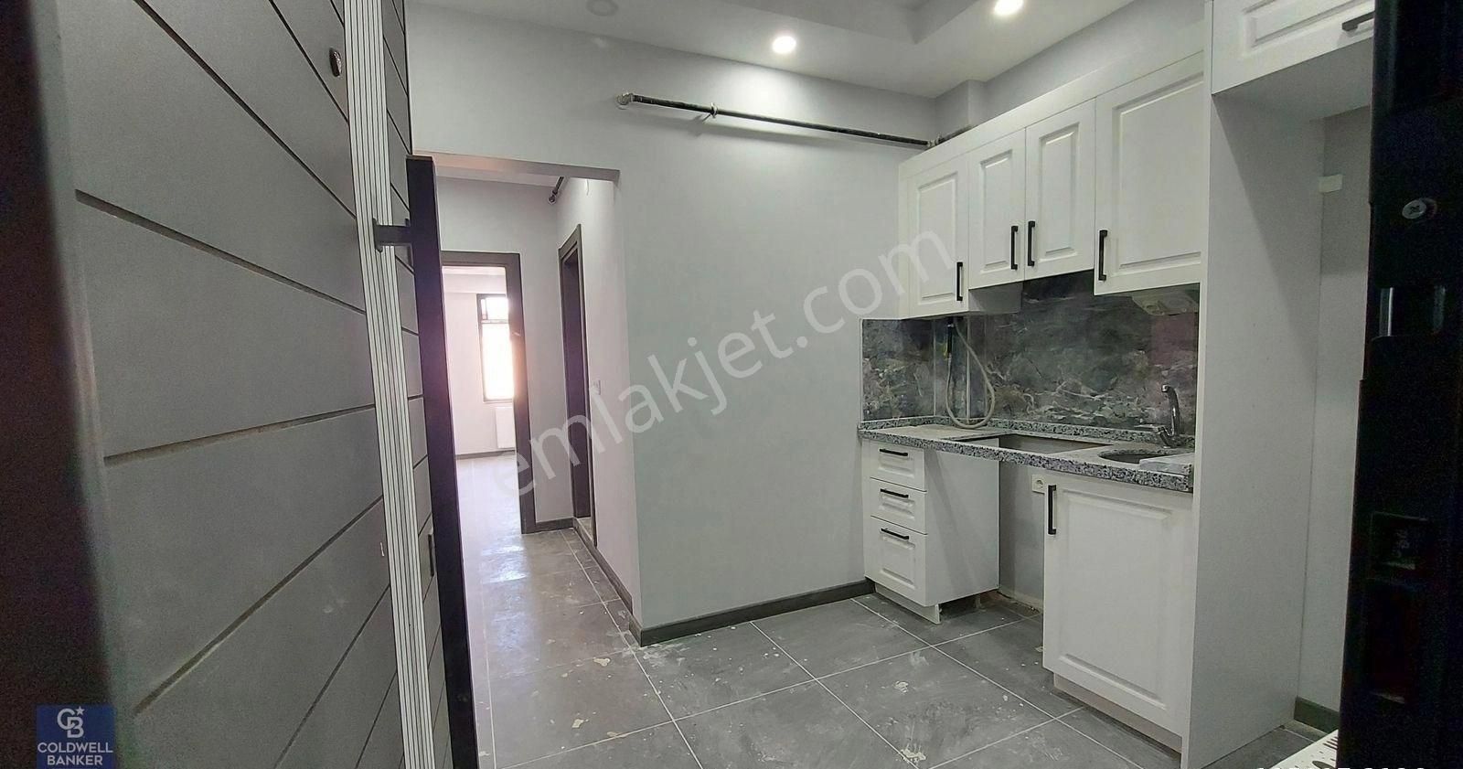 Kartepe Güzel Konum Asansörlü Satılık Arakat 1+1 Sıfır Yapı Ofis