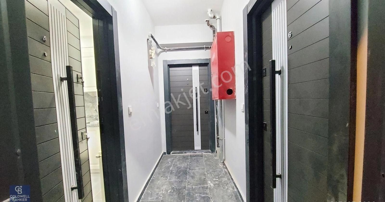 Kartepe Güzel Konum Asansörlü Satılık Arakat 1+1 Sıfır Yapı Ofis - Görsel 8