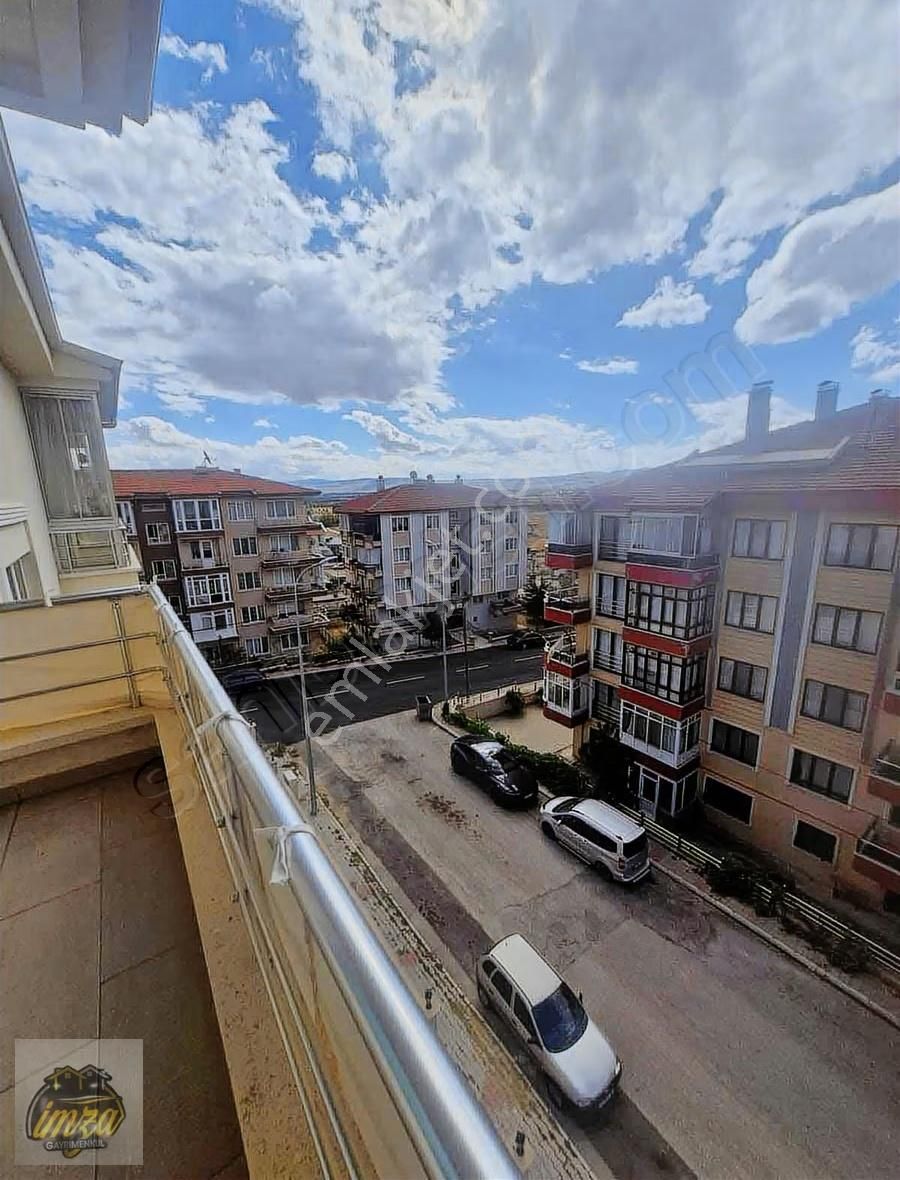 İmza Emlaktan Fatih Mahallesinde Asansörlü Daire - Görsel 2