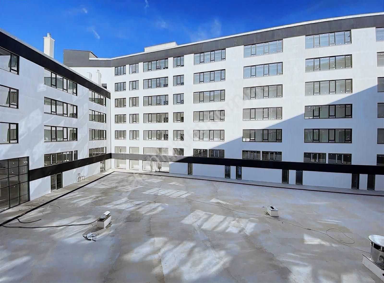 Güvenevler Mah'de Afm Plazada 90 M² Satılık Sıfır Büro&ofis - Görsel 31