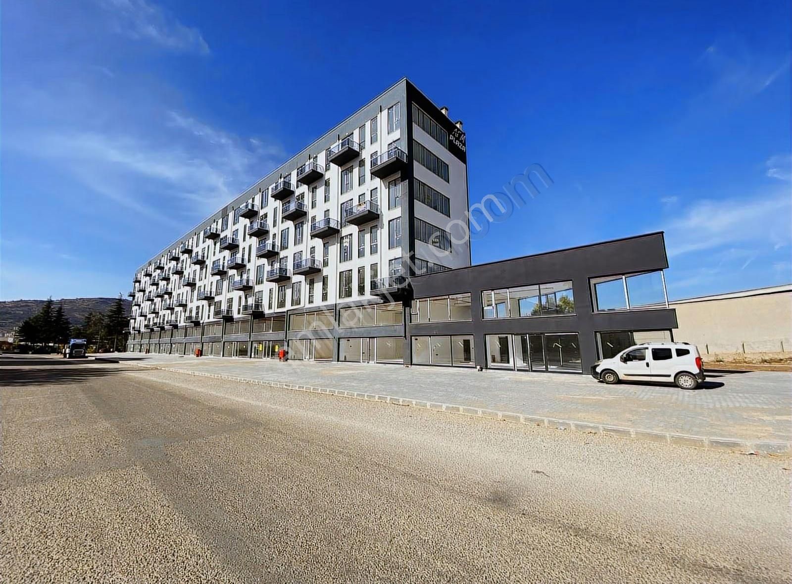 Güvenevler Mah'de Afm Plazada 90 M² Satılık Sıfır Büro&ofis