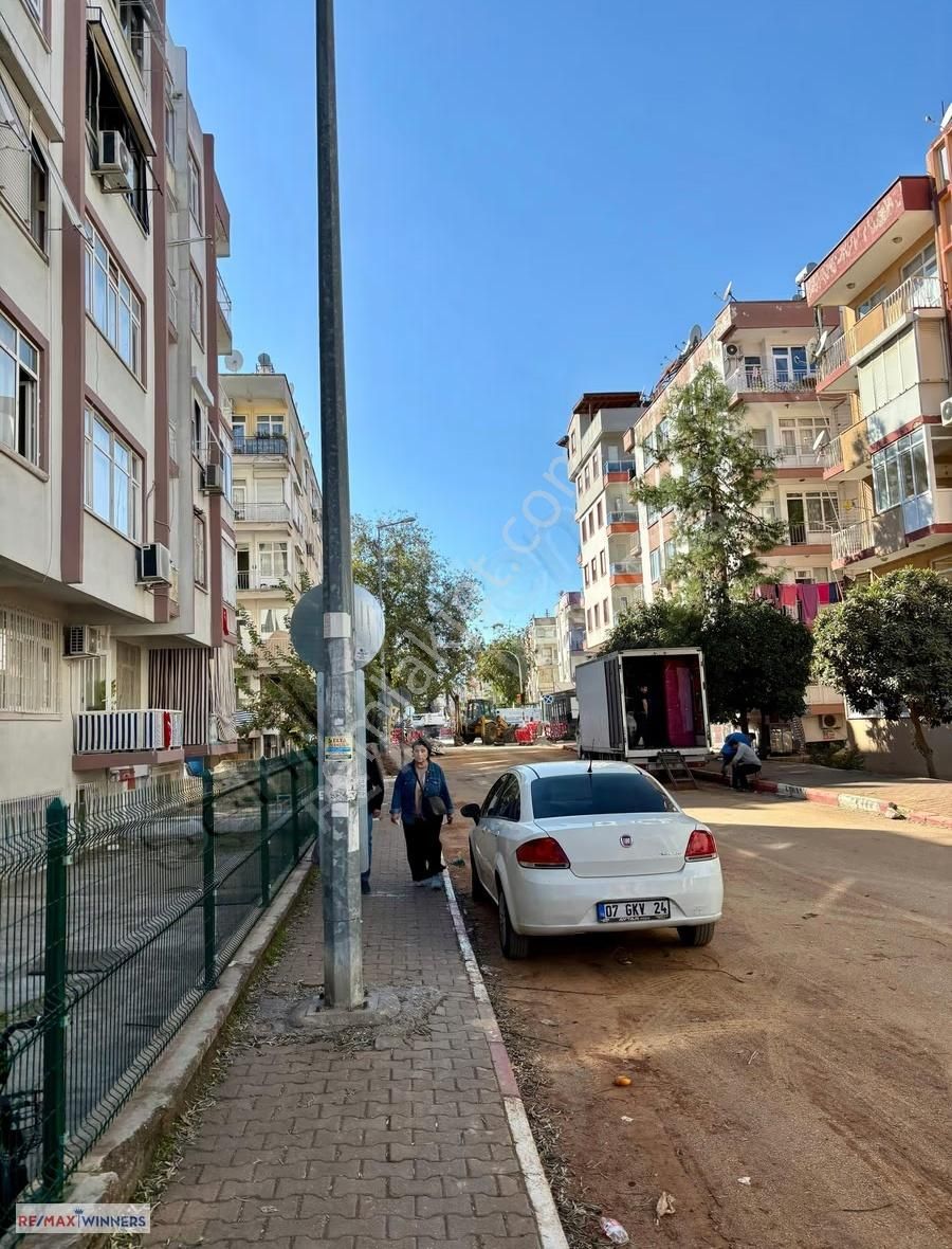 Muratpaşa Memurevlerin'de Devren Kiralık Telefon Dükkanı - Görsel 10