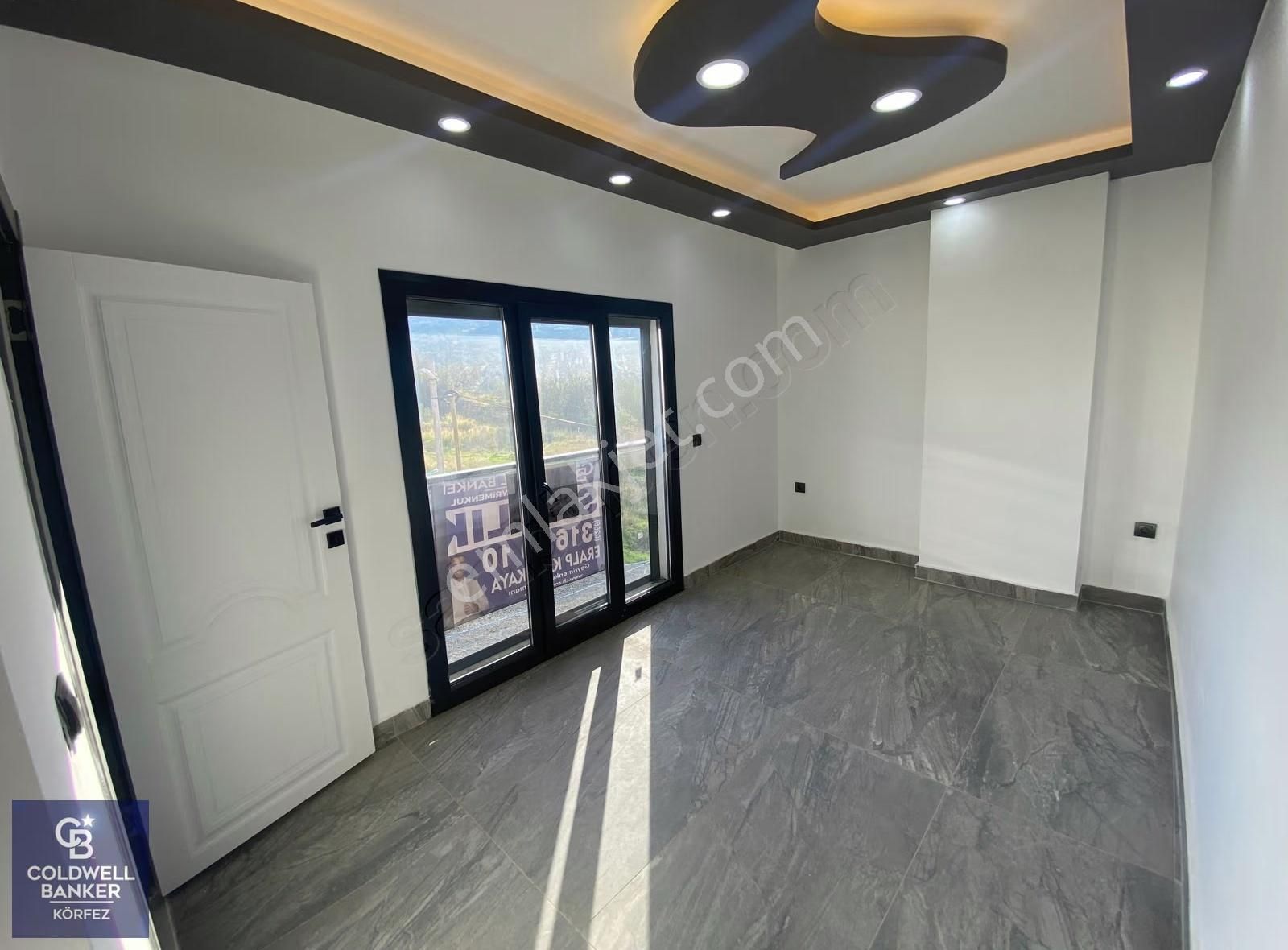 Burhaniye İskele Mahallesinde 4+1 Tripleks Villa - Görsel 3