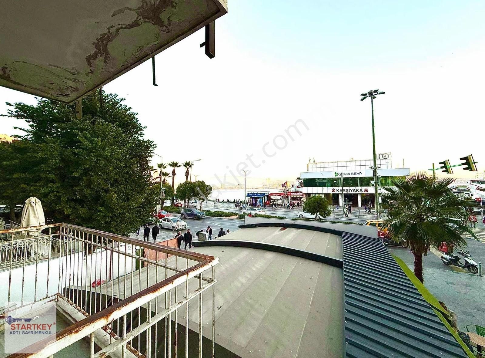 Karşıyaka Sahilde İskele Karşısı Satılık Yalı Dairesi - Görsel 14