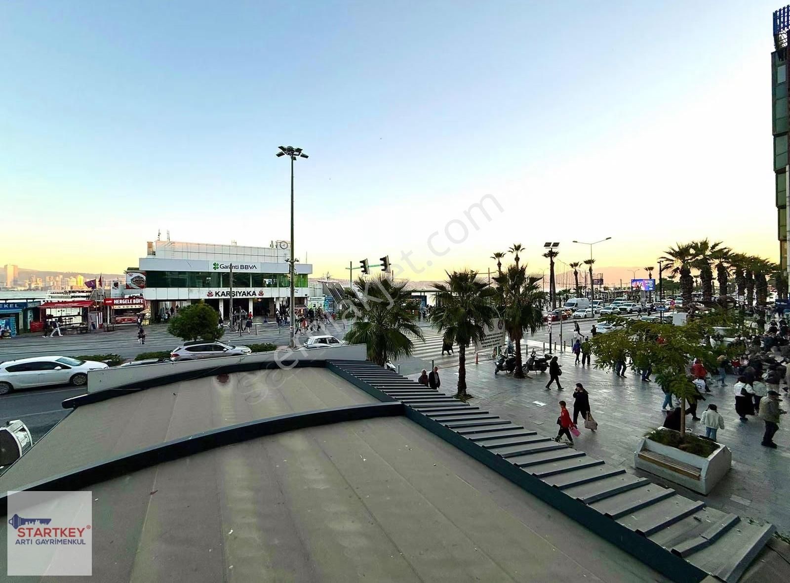 Karşıyaka Sahilde İskele Karşısı Satılık Yalı Dairesi - Görsel 4