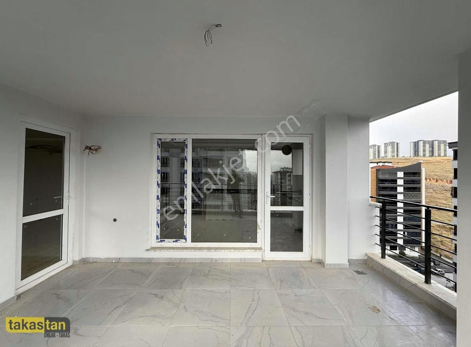 Karacaahmet Muhteşem Lokasyon Geniş Oturumlu Lüx Satılık Daire - Görsel 6