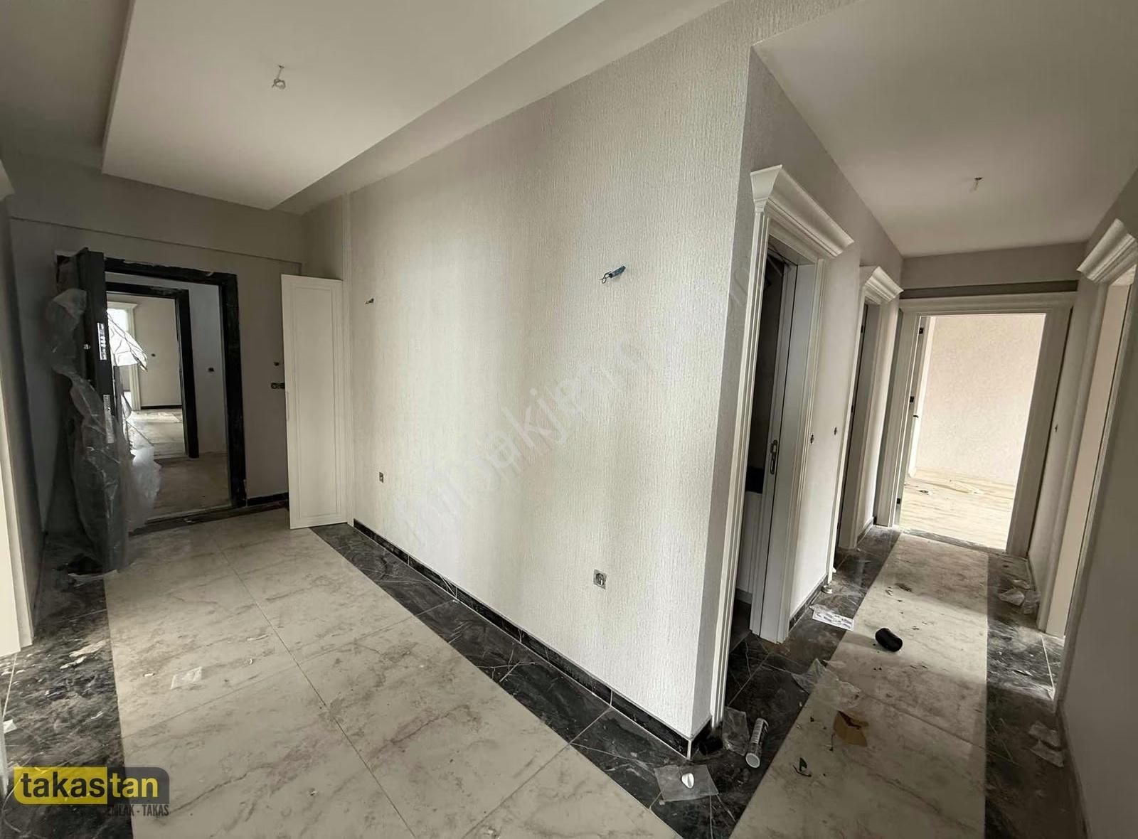 Karacaahmet Muhteşem Lokasyon Geniş Oturumlu Lüx Satılık Daire - Görsel 4