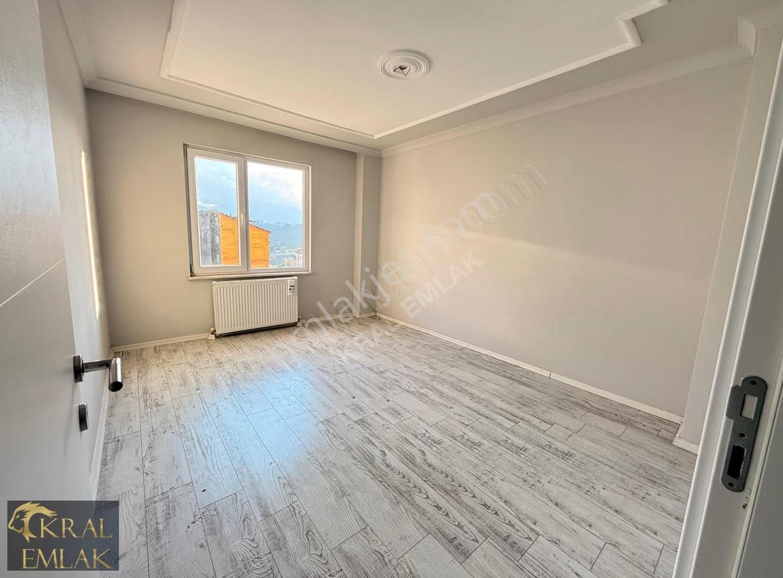 Hacıyusuflar Mahallesinde Bakımlı Oldukça Geniş Satılık 3+1 Dair - Görsel 8