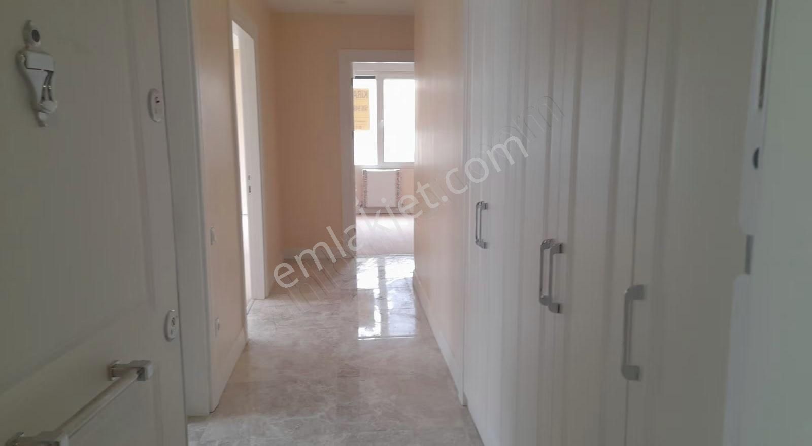 Göztepede Merkezi Lokasyonda Yeni Binada Ara Kat 2+1 Lüks Daire - Görsel 6