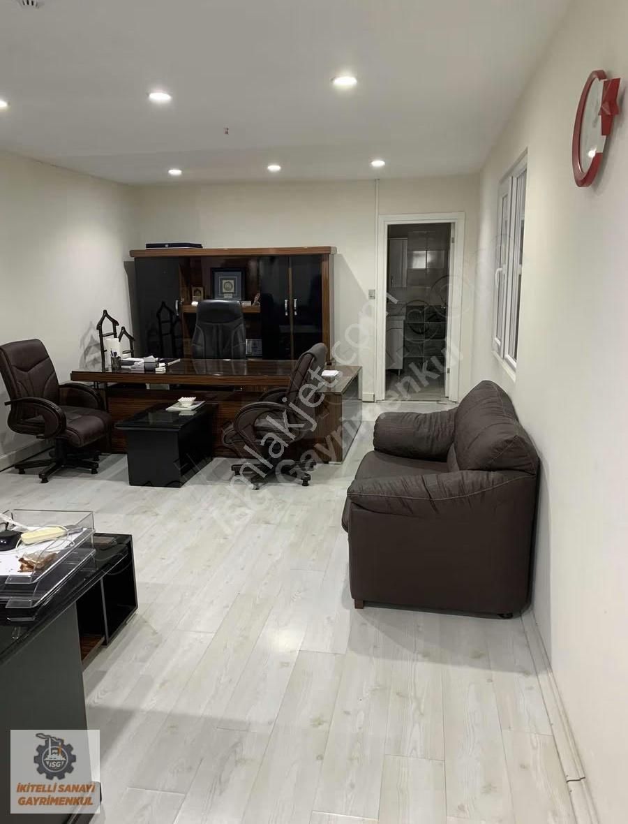 İş Batı Ticaret Merkezinde Cadde Cepheli İskanlı Dükkan - Görsel 15