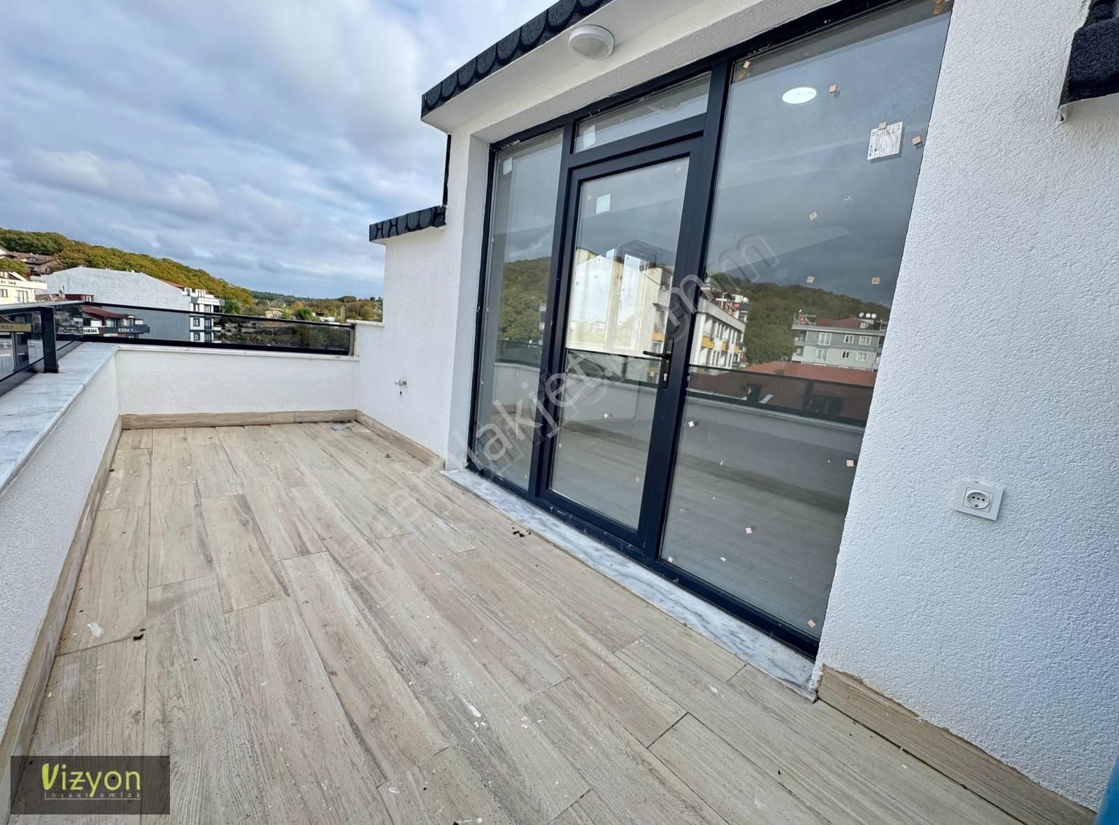 Çekmeköy Vadi Evlerinde Satılık Mükemmel 5+2 Dubleks Daire - Görsel 2