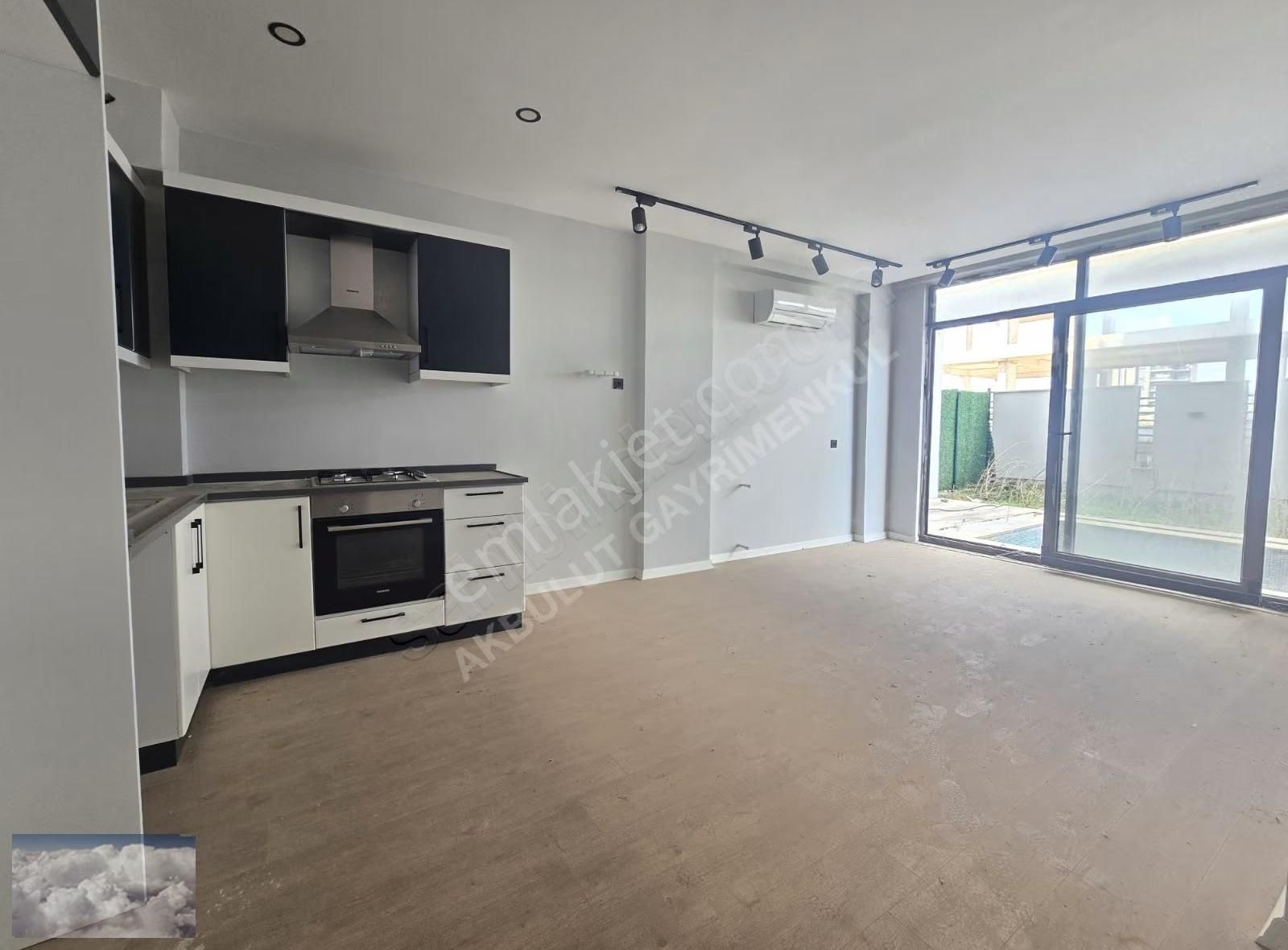 Antalya Altıntaşta Satılık 1+1 Müstakil Havuzlu Daire