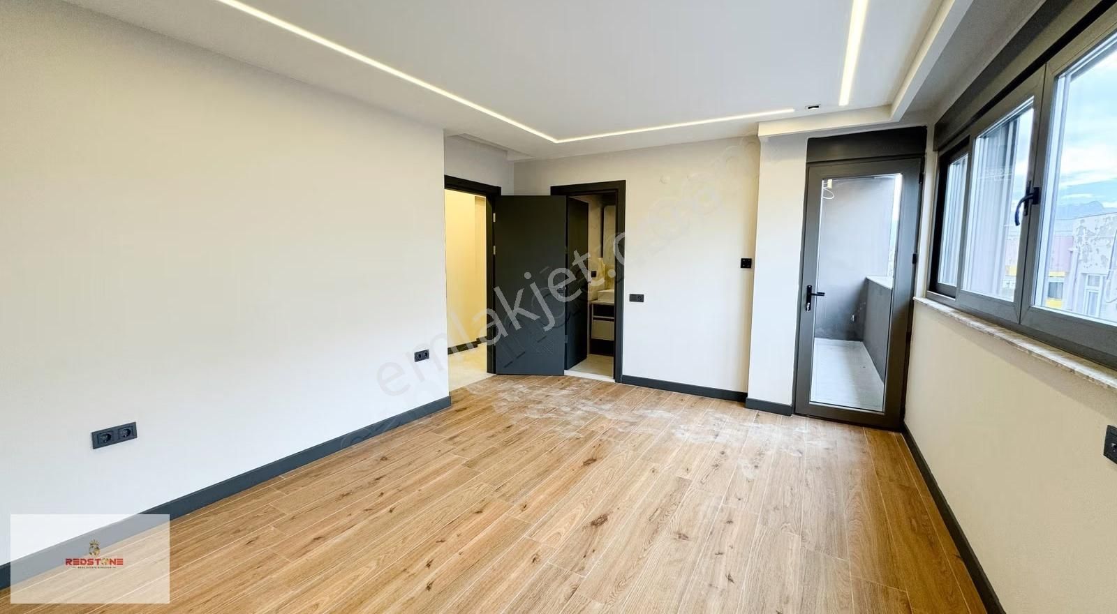 Işıklar Caddesi'nde Deniz Manzaralı 4+1 Dubleks Akıllı Ev Sistem - Görsel 17